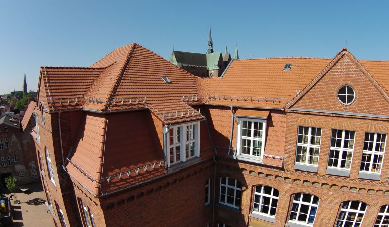 Dacheindeckung mit Braas Biberschwänzen