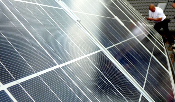 auf Meyer Holsen Vario graphit kristallengobe montiert