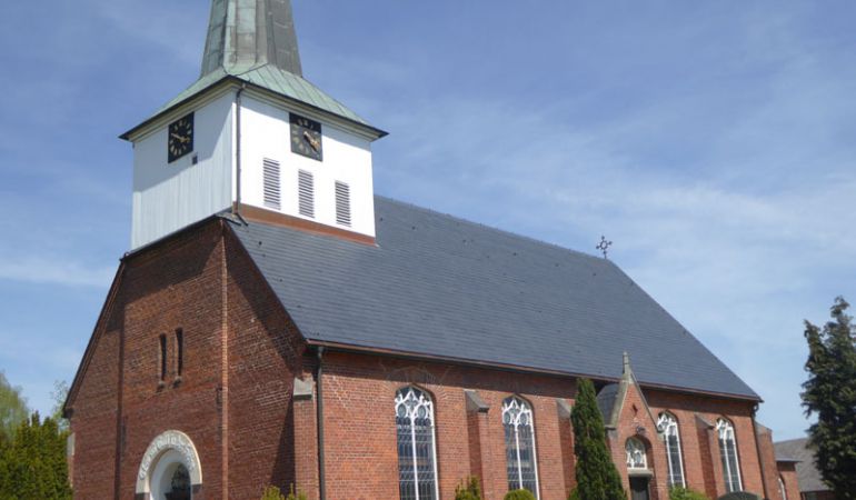 Dacheindeckung des Kirchenschiffes mit Schiefer